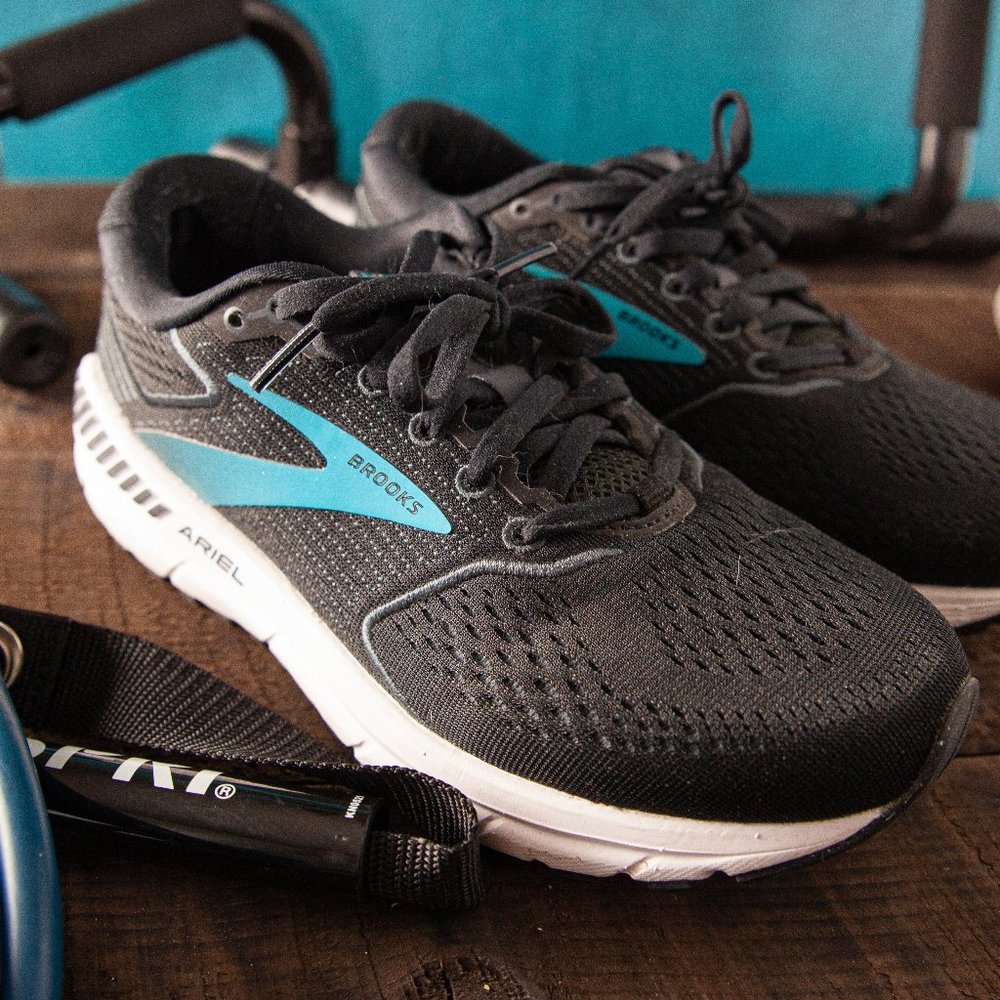 Brooks Ariel 20